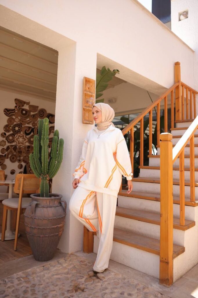 Modest Two-Piece Tunic Set with Zip Neck